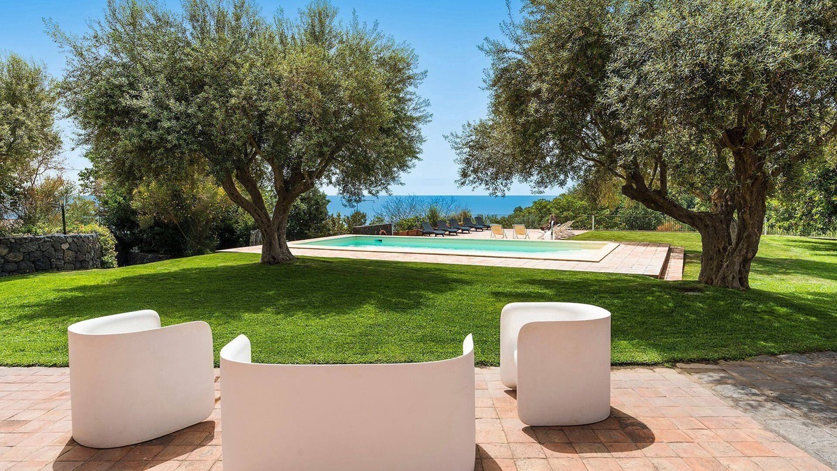 Milo Villa | My Rental Homes - Villa Pisacco with spacious equipped terraces and saltwater pool