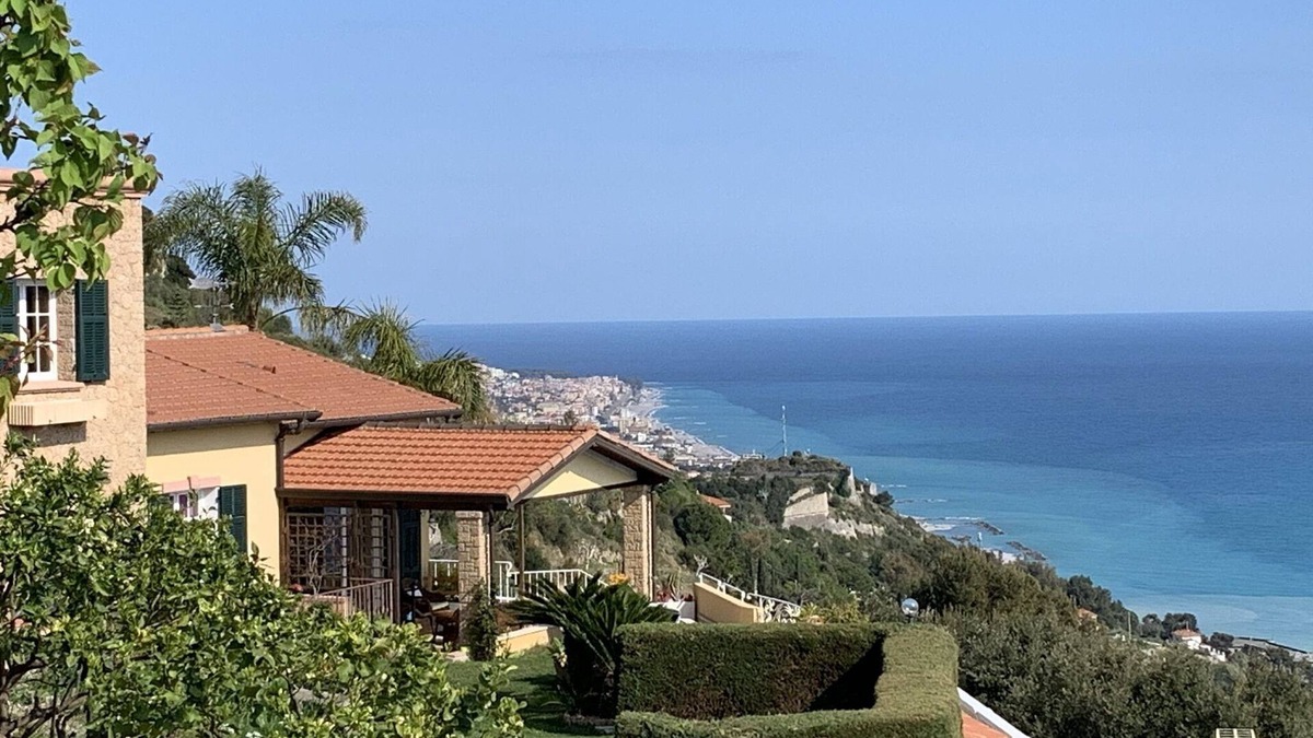 Ventimiglia Villa | MY SISTERS - between sky and sea