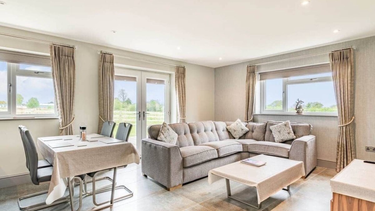 Blackburn Cottage | Mya Cottage