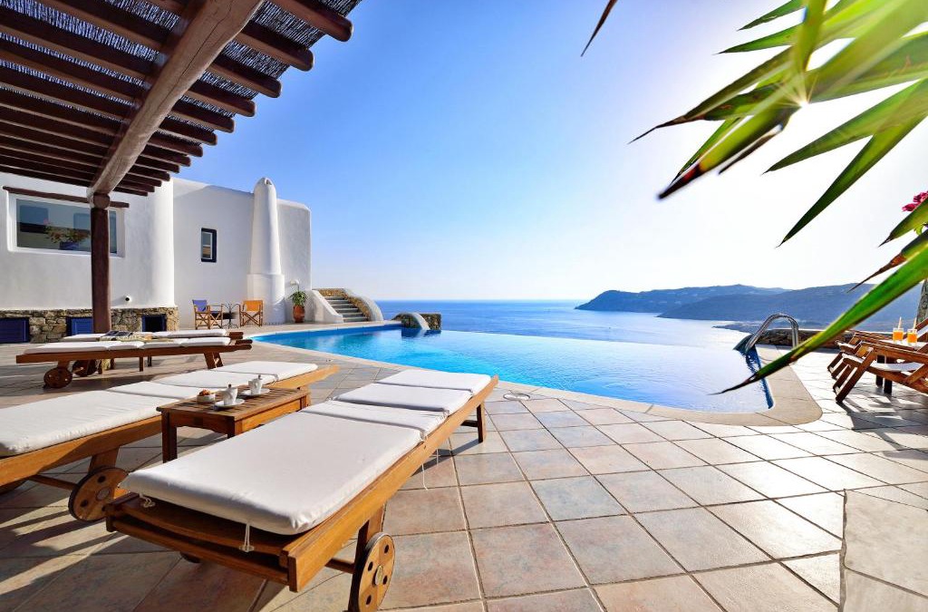 Elia Villa | Mykonian Dianthus