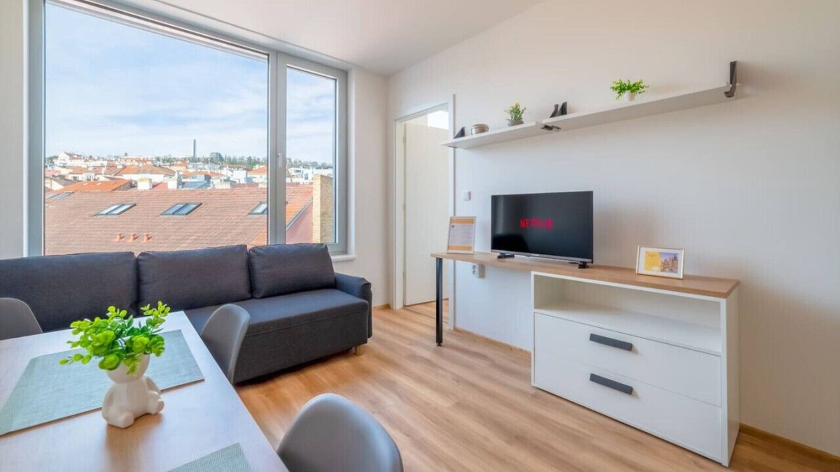 Smichov Apartment | MyMozart City Center Residence: Misty Suite