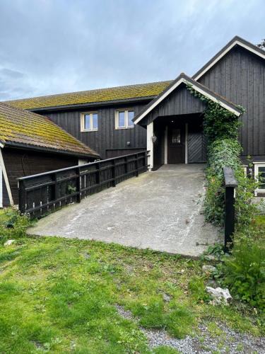 Hustad Apartment | Myrbø Gård Summer Apartment For Rent, Close To The Atlantic Ocean Road