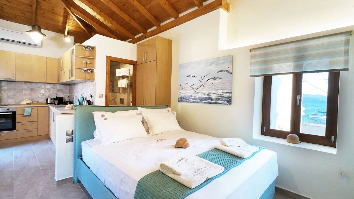 Horto House | Myrsini's Upstairs Studio
