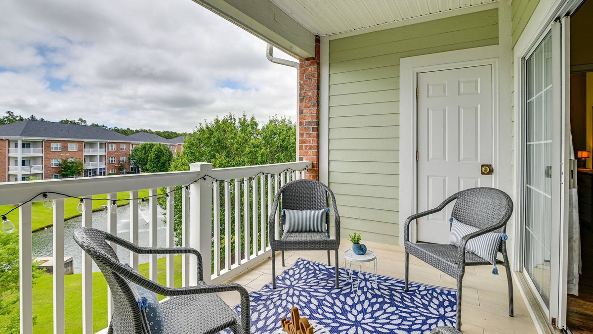 Socastee Condo | Myrtle Beach Condo w/Large Balcony & Pool Access