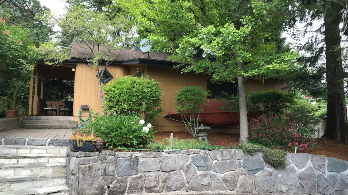 West Salem Apartment | Myrtle Cottage Guesthouse West Salem
