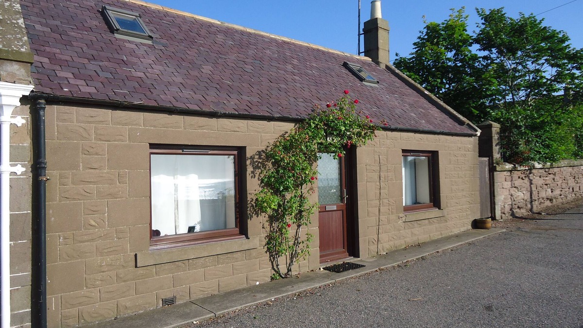 Johnshaven Cottage | Myrtle Cottage set in an elevated location with spectacular sea views.