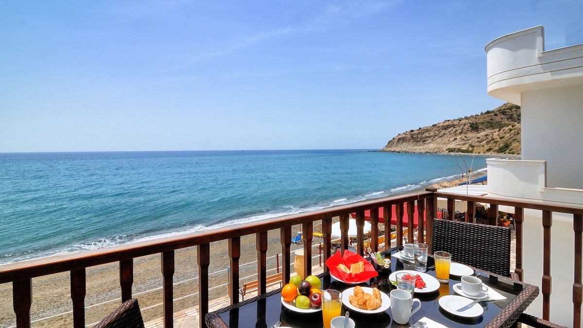 Myrtos Apartment | Myrtos Mare Suites - Seafront Maisonette