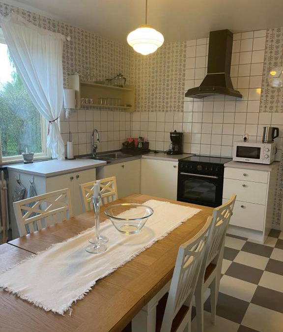 Svenstavik Apartment | Mysig 1 rum med kök