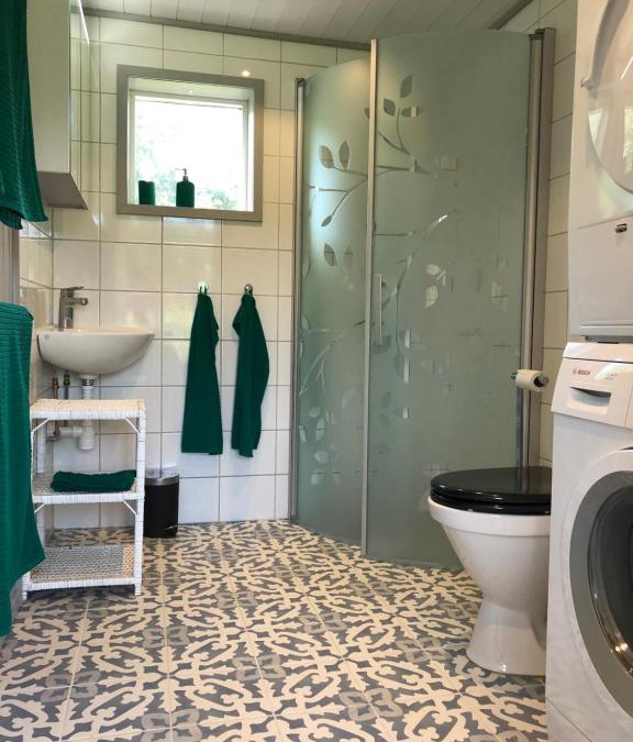 Kyrkesund House | Mysig nybyggd stuga nära hav och natur