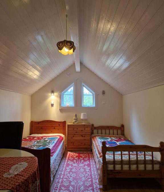 Lilla Edet House | Mysig stuga nära skogen