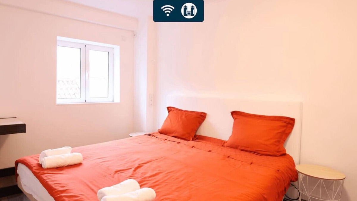 Montalegre e Padroso Apartment | MyStay - Casa Miná 2 | Double room in historic center