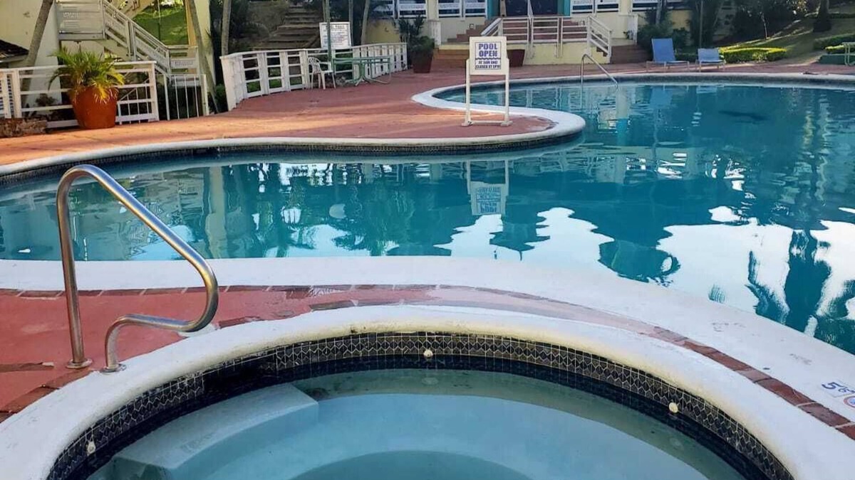 Ocho Rios Villa | Mystic Ridge Paradise 2 bedroom Penthouse Condo (Comfy and Relaxing)