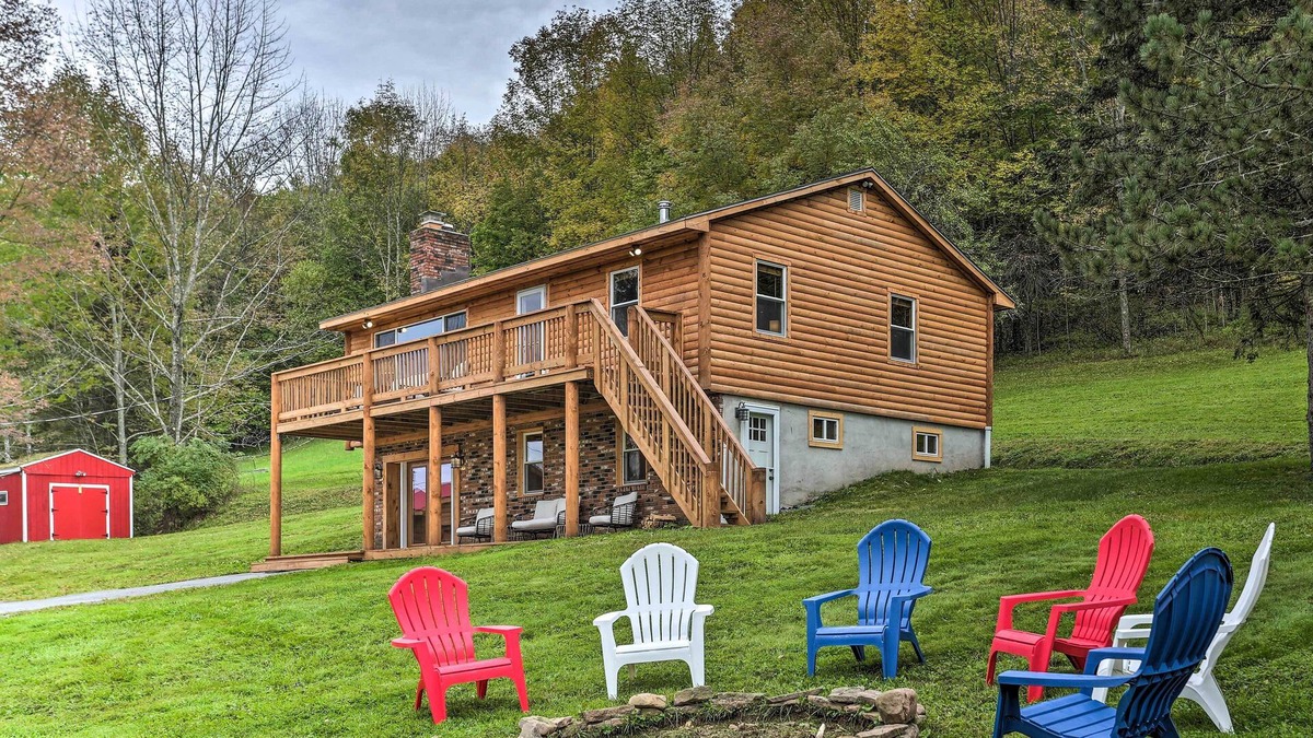 Fishs Eddy House | ‘Mystik Hilltop’ Home: 2 Mi to Crystal Lake!