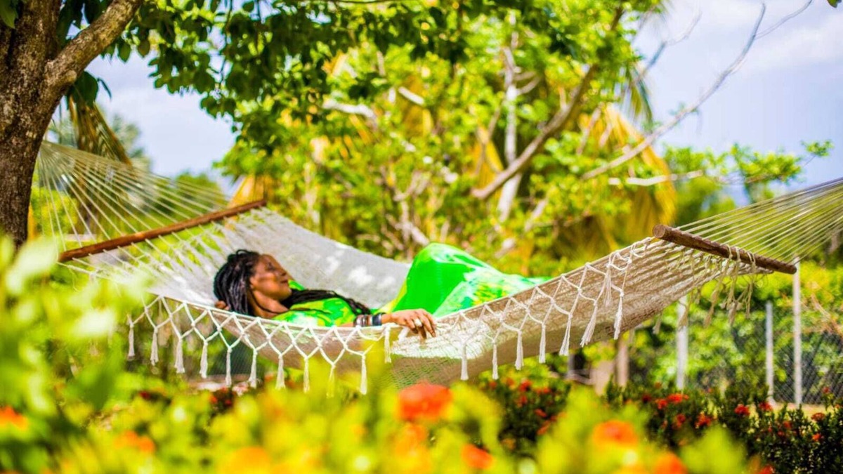 Charlestown Villa | Mzuri Quiet Retreat.3 minutes to beach