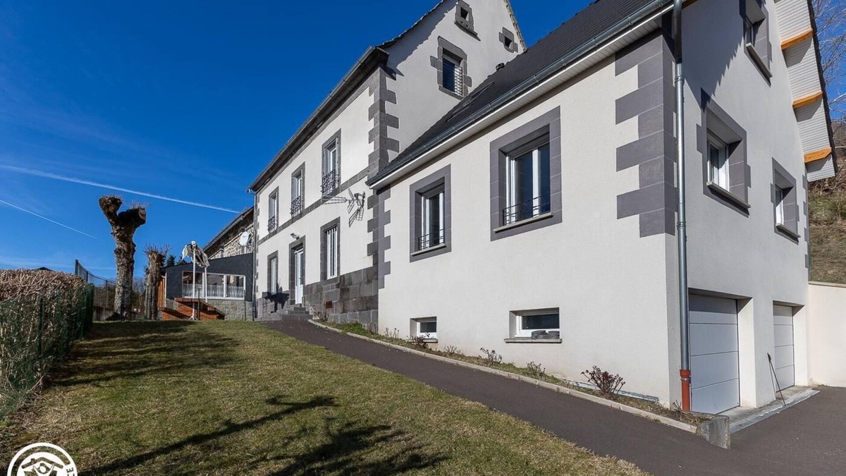 Murat-le-Quaire House | N°2 - MURAT LE QUAIRE
