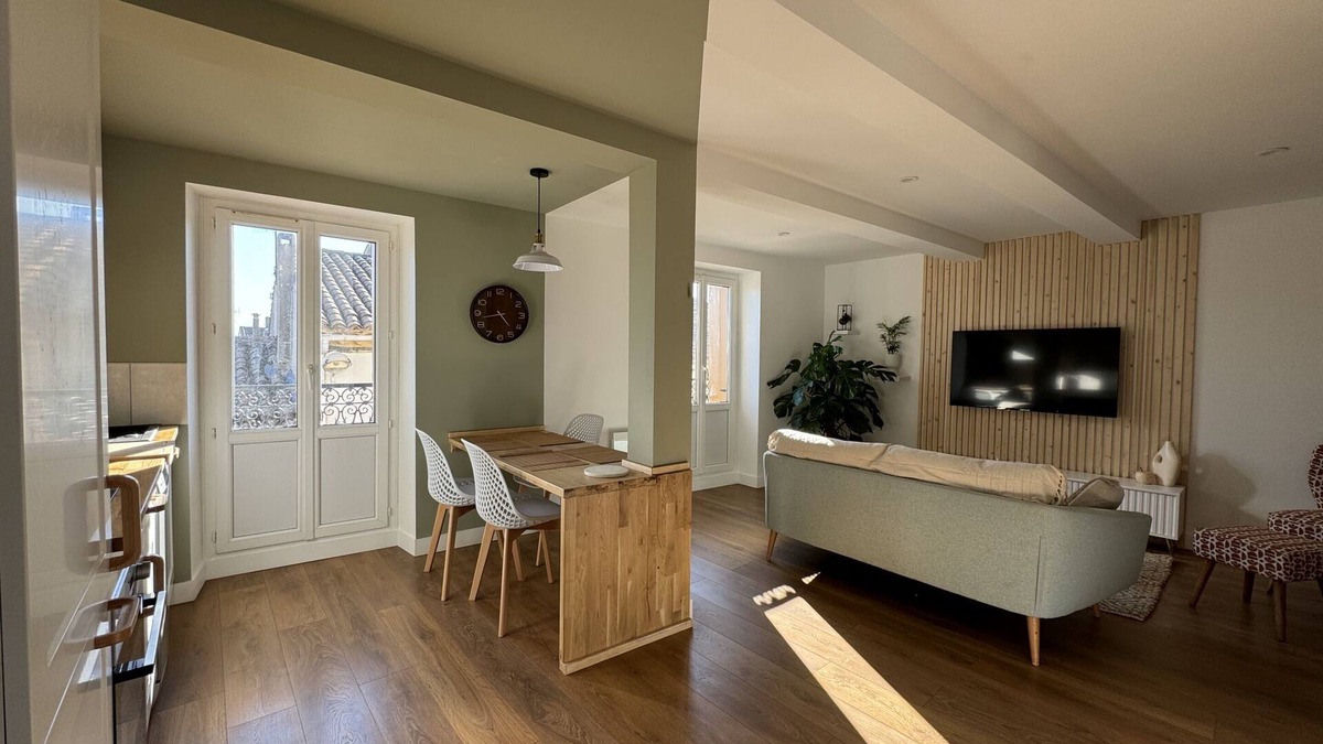 Carcassonne Apartment | N°3 - Le Floréal : Spacious and bright