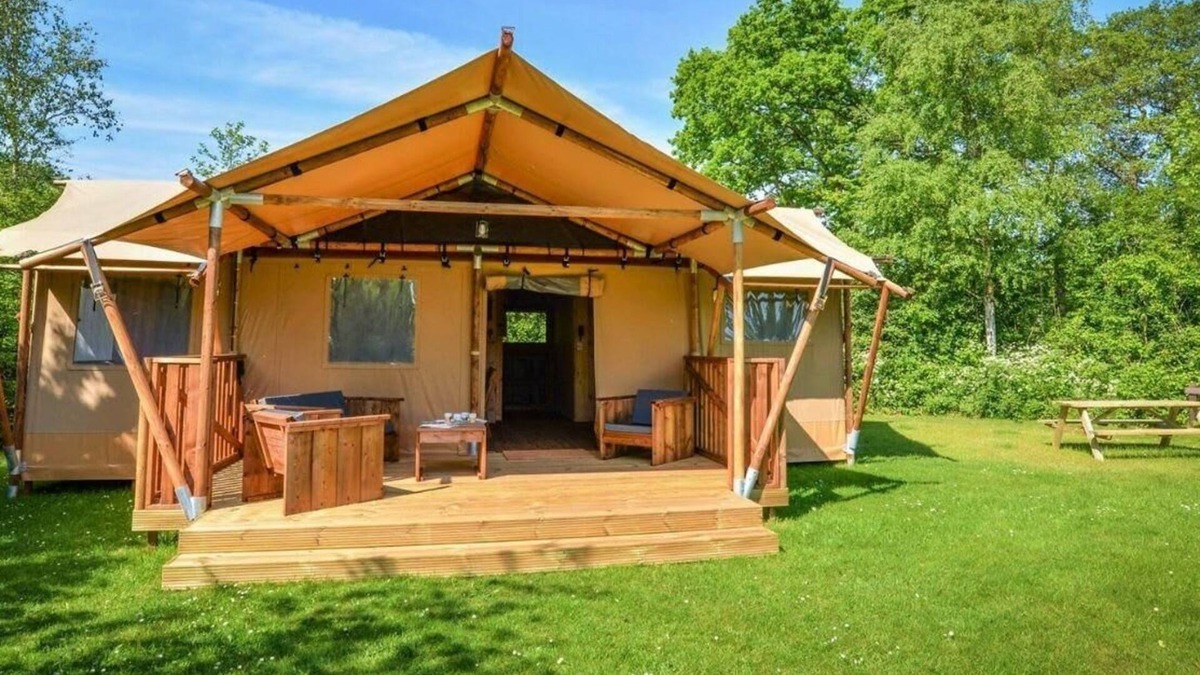 Mol Cabin | n/a