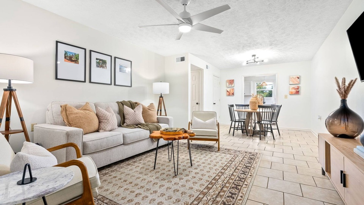 Auburn Condo | N Donahue Nest - Walk to Jordan-Hare & Downtown