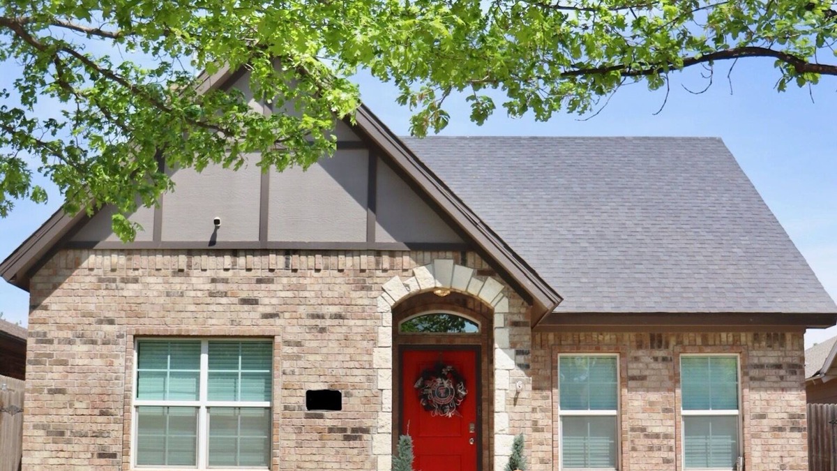 North Overton House | N. Overton – Spacious 3br, 3ba with optional studio. 10-min walk to campus.