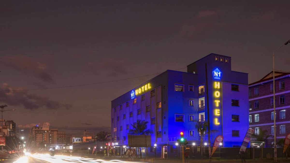 Harare Hotel | N1 Hotel Rotten Row Harare
