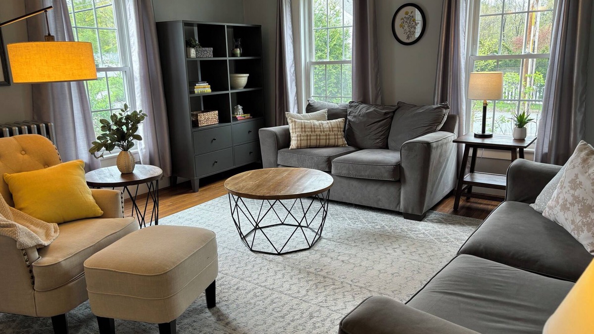 Concord House | n4-Bedroom Historic Retreat in Centr NH – Perfect for Year-Round Gatherings!