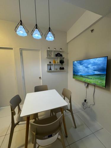 Naga Apartment | Naga City Centro 2BR River view Condominium with Fiber Internet