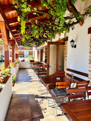 Martinis Bed & Breakfast | Nagy-Homoród Étterem és Panzió