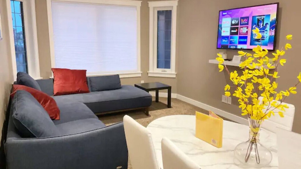Regina House | NairaVilla: upscale accommodation for families and groups