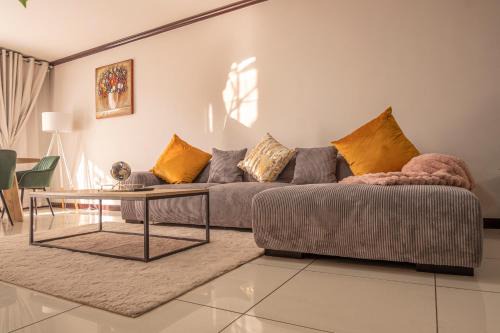 Greater Johannesburg Metropolitan Area Apartment | Nala Realty at Palm View