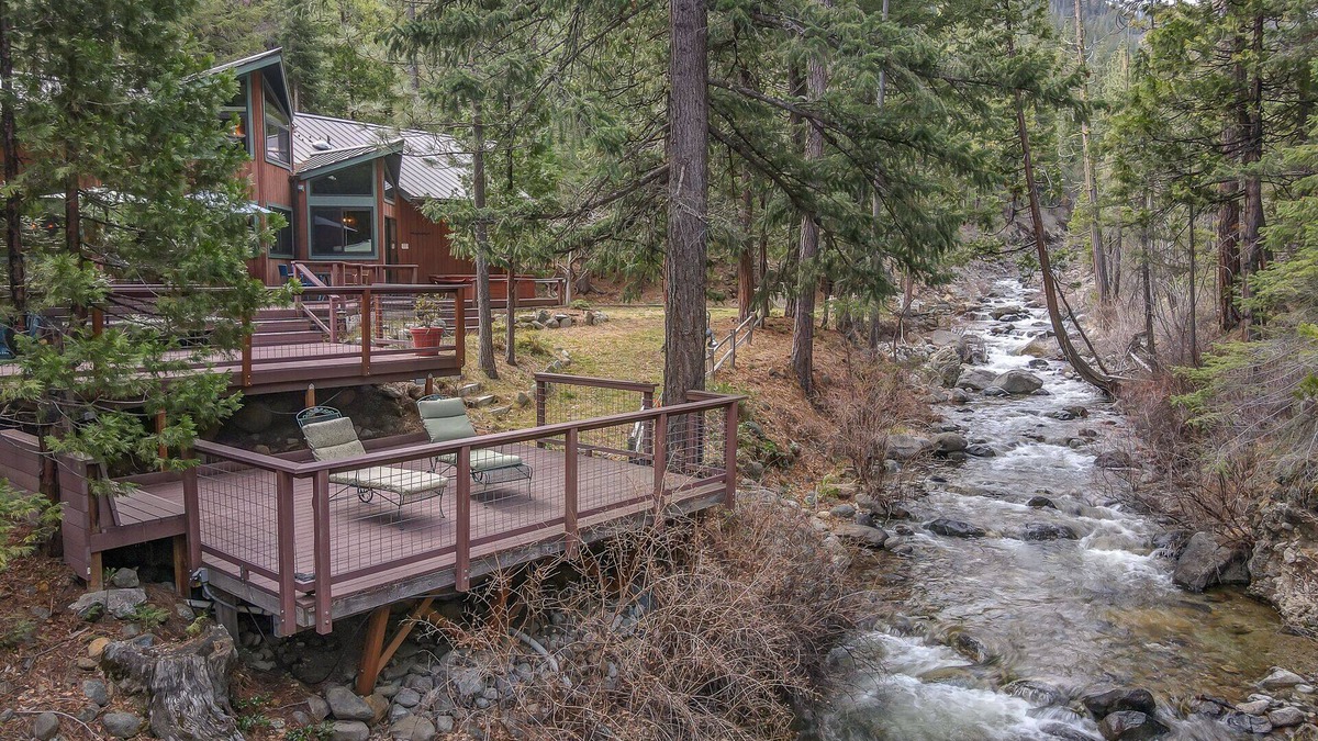 Weed House | Namaste Sulfur Springs House at Healing Waters of Shasta.