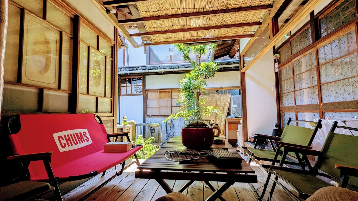 Ozu Villa | Named one of the top 100 sustainable tourism destinations in the world! 110 year old casual villa for private rental in the middle of Ozu Castle Town