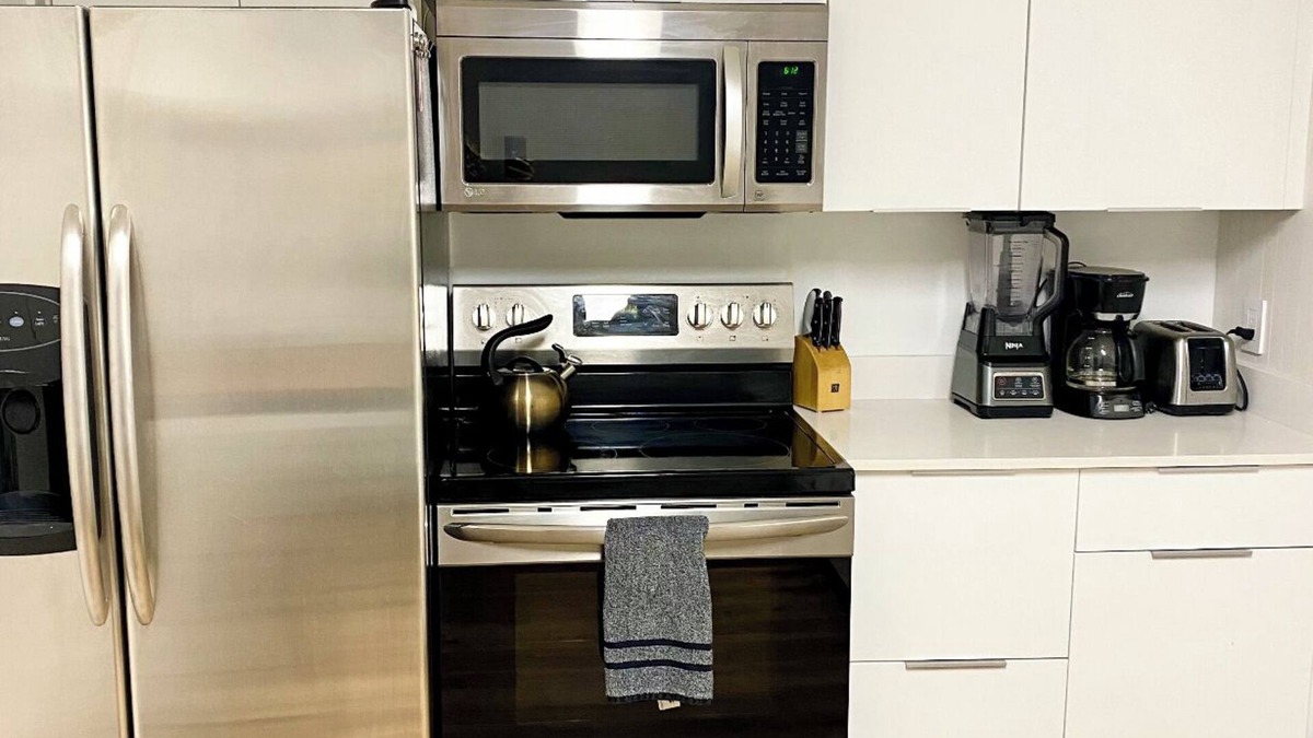 Regional District of Nanaimo House | Nanaimo Suite Stay