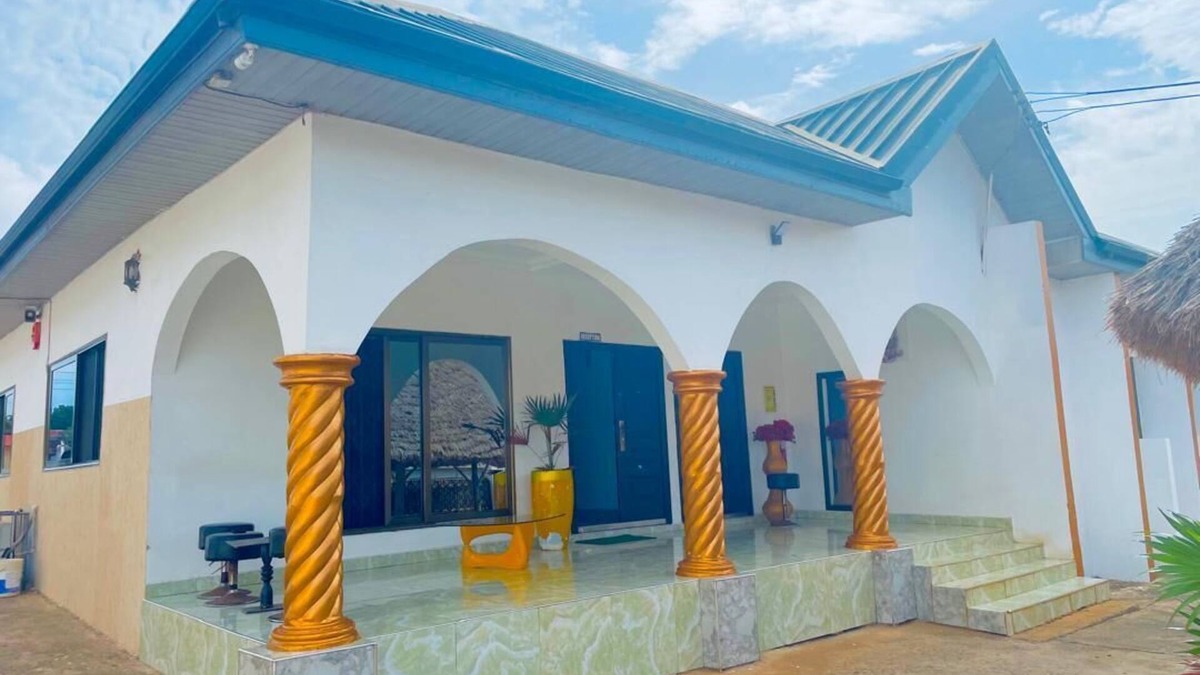 Adentan Bed & Breakfast | Nanas Holiday Let Guest House