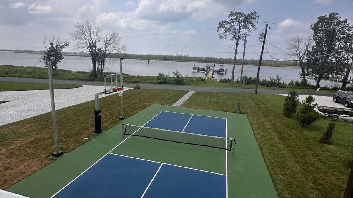 Mardela Springs House | Nanticoke river front Studio!