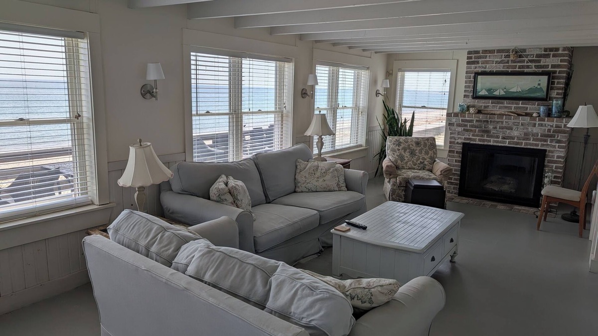 Green Harbor-Cedar Crest House | Nantucket Style oceanfront home directly on a sandy beach
