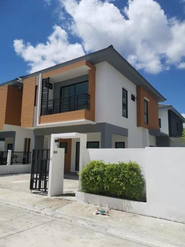 Bang Phli House | Nanzarie House