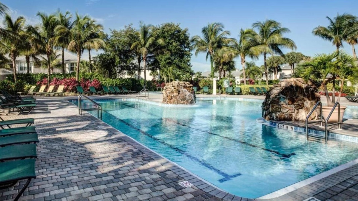 Naples Villa | Naples, FL. Lely Resort Gorgeous 2 bed, plus den sleeps 6. Free Golf till 10/15