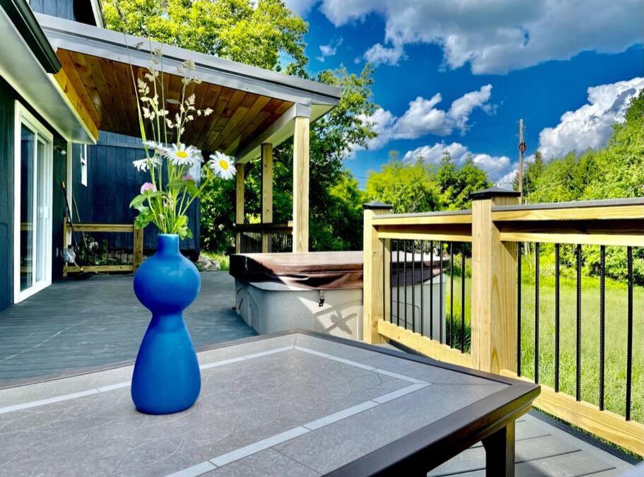 Naples House | Naples Mountaintop Retreat with King Beds and Pond View