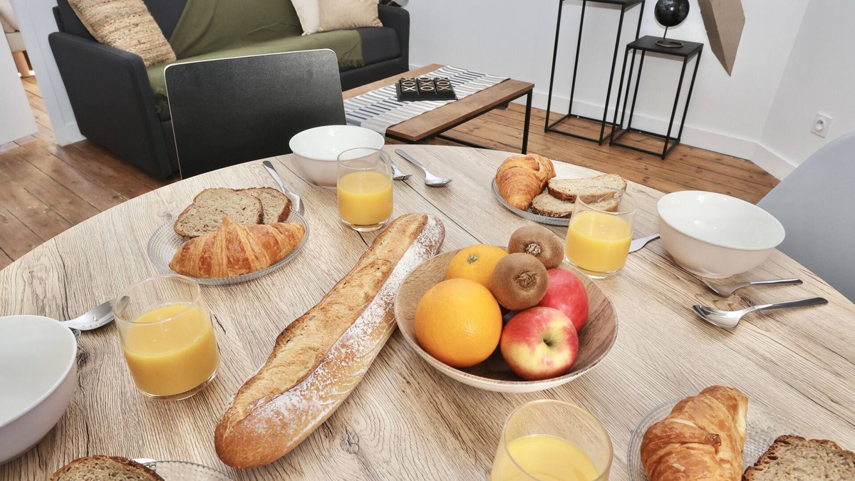 Pontivy Apartment | Napoléon Gare 7 ★ T2 ★ Dernier Etage ★ ByLocly