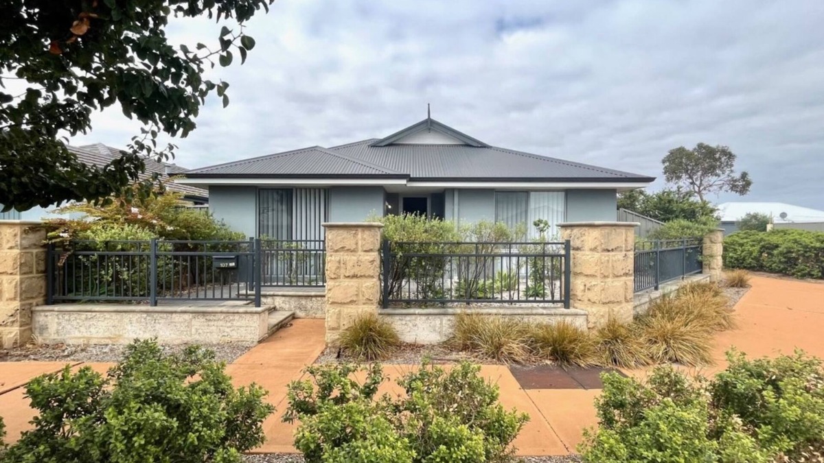 Kealy House | Napolean Holiday Retreat