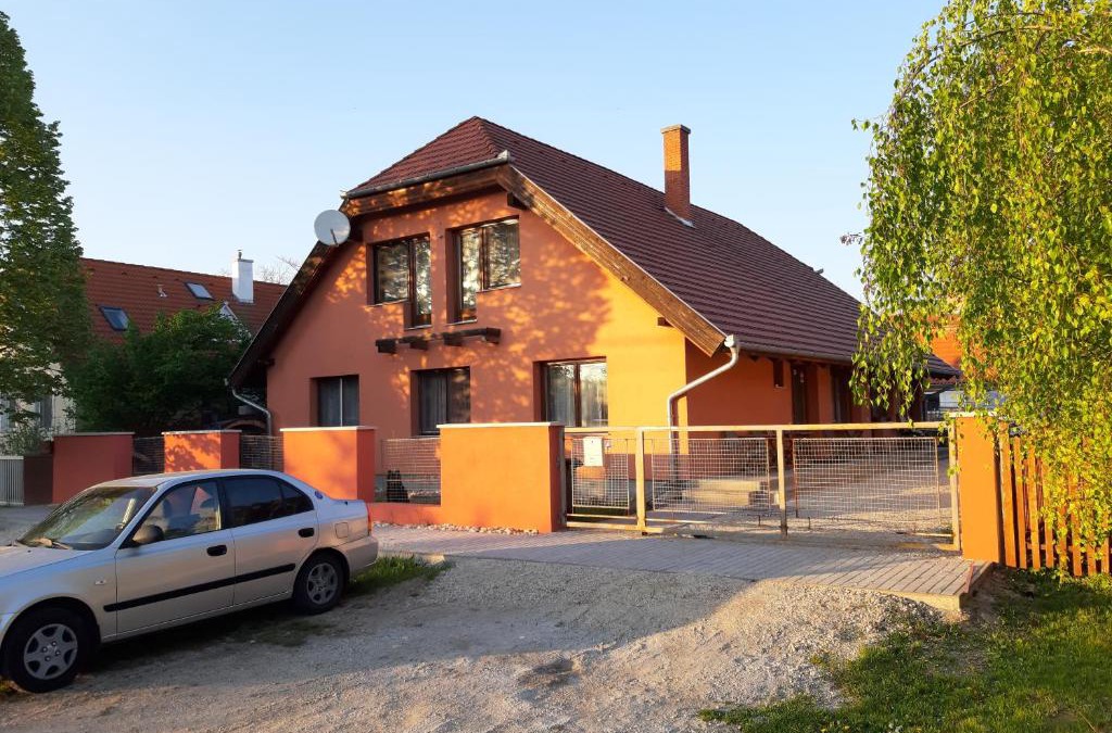 Gyor House | Napos Vendégház