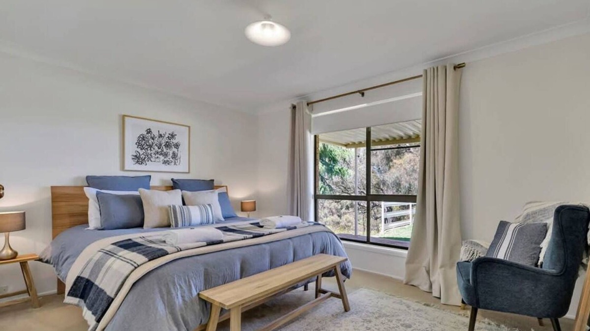 Clifton Grove House | Narambla Estate - Rural Retreat, Modern Hideaway