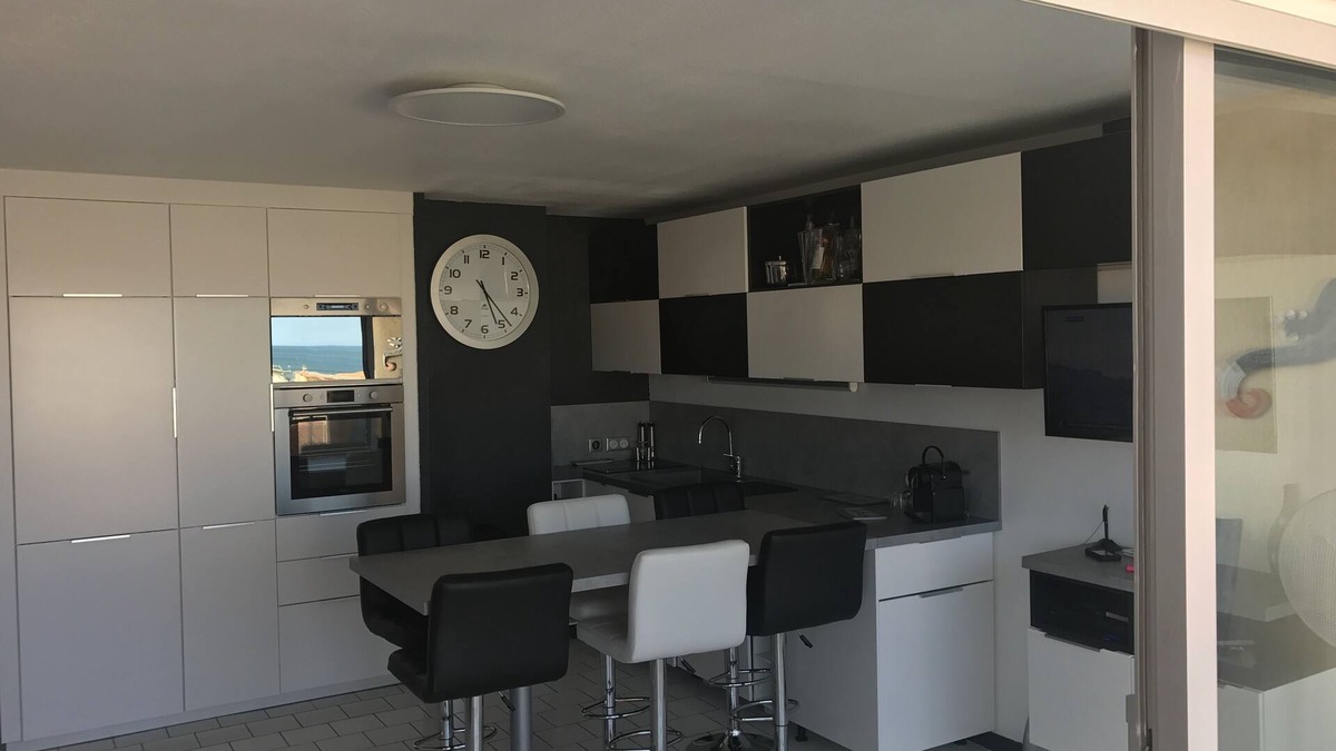 Narbonne-Plage Apartment | Narbonne plage Facing the beach and 2 min walk from the city center