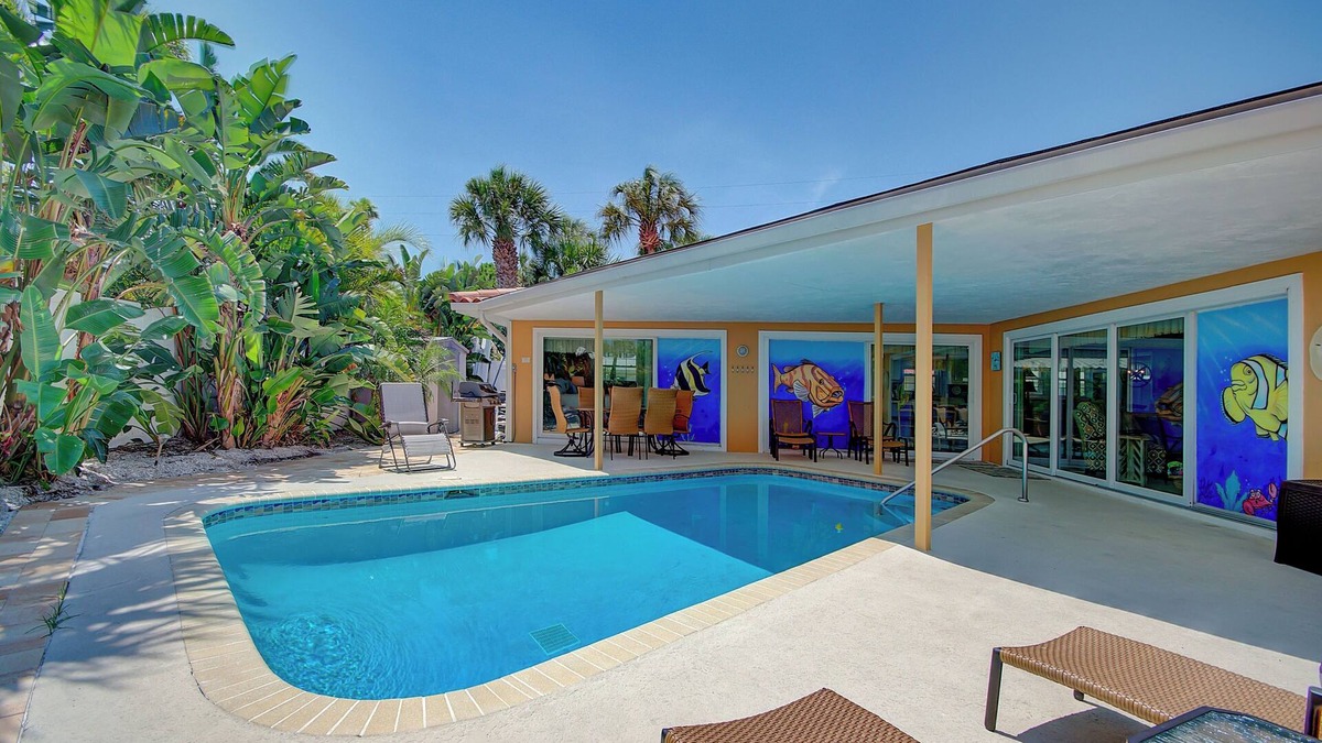Bay Esplanade House | Narcissus Beach House - Weekly Beach Rental