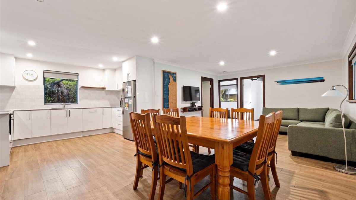 Prevelly House | Narda Beach House - Short Walk to Beautiful Beach