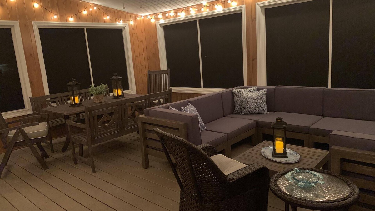 Narragansett Pier House | Narragansett Pier! Easy walk to seawall, food, shopping, playground - more!