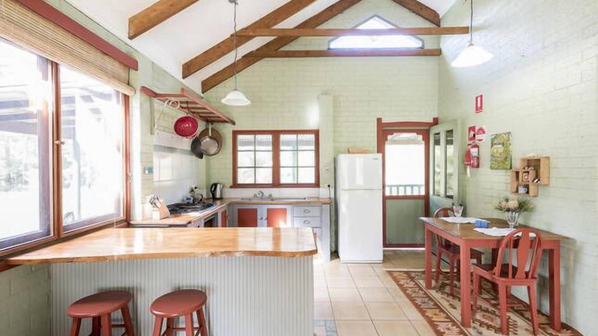 Lake Conjola Cottage | Narrawallee Creek Studio