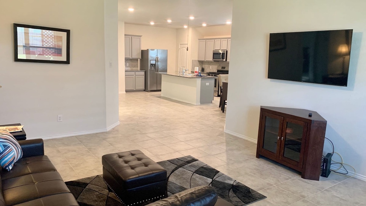 La Marque House | NASA, Keemah/ Galveston within 20 minutes sleeps 8
