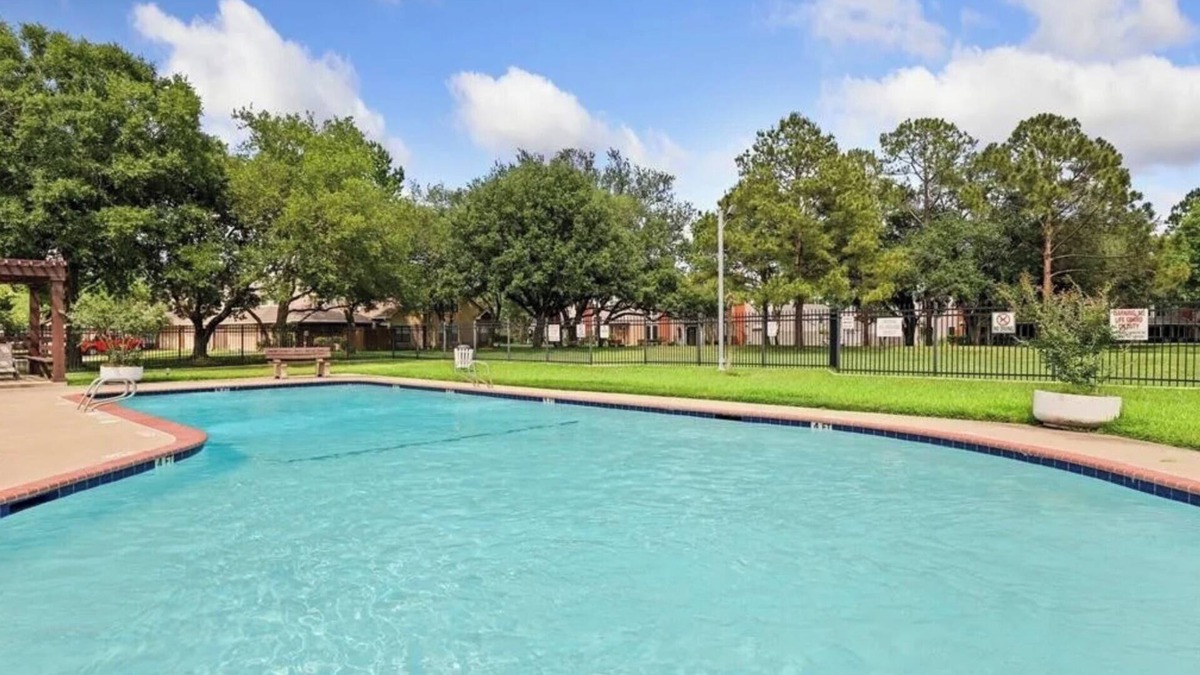Clear Lake City House | NASA, Lake, and to the Moon 2-bedroom townhome