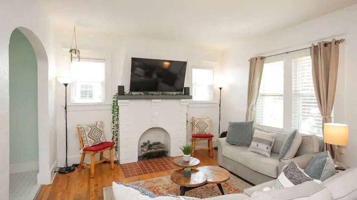 Lockeland Springs House | Nashville Backyard Oasis! 8min to Broadway